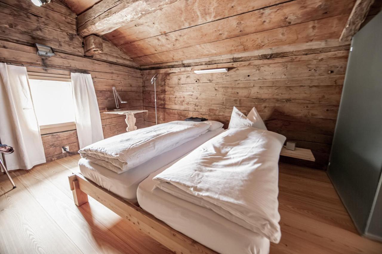 Hotel Weiss Kreuz Splügen 部屋 写真